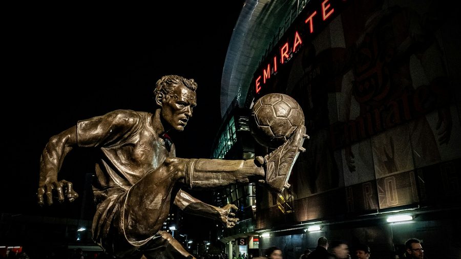 星空体彩 APP — 营业执照与资质公示示意配图